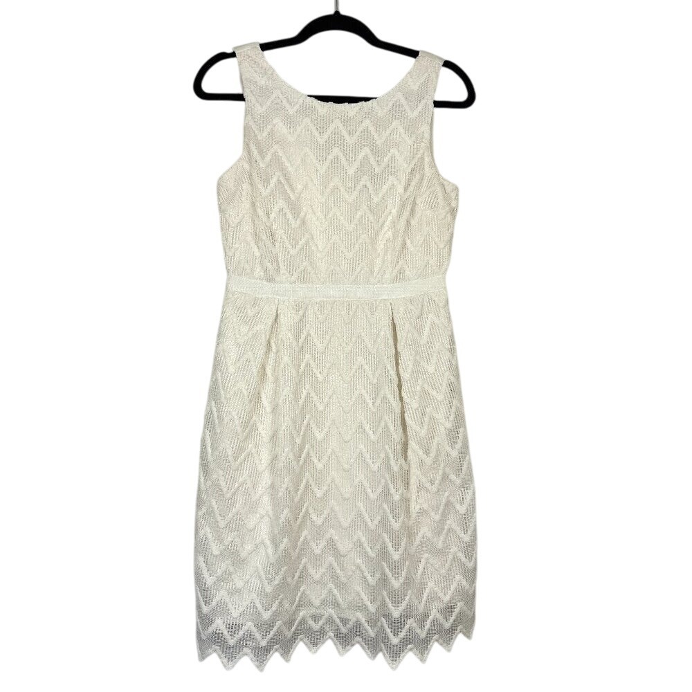 DR Collection Dress Women's Size 4 Off-White‎ Romantic Elegant Luxury